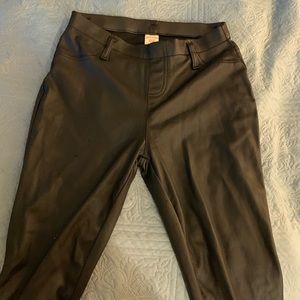 Fake leather leggings